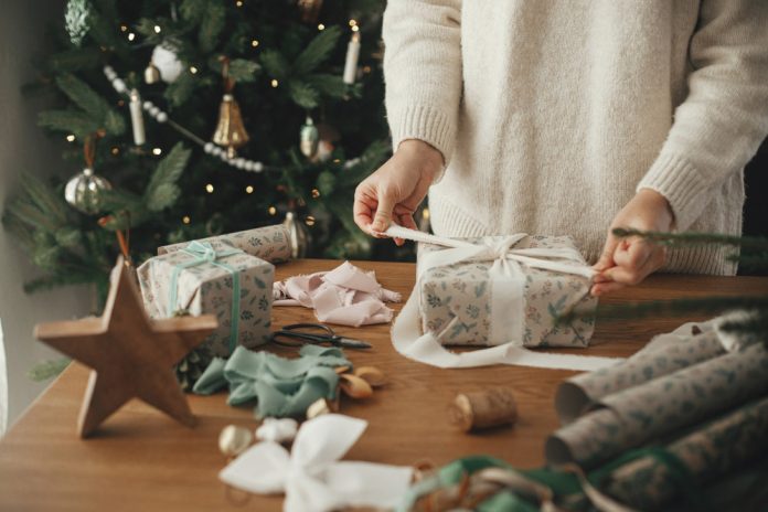gifts for photographers under $100 2024 edition